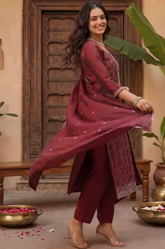 Women Ethnic Motifs Embroidered Regular Kurta with Trousers & With Dupatta
