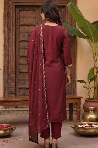 Women Ethnic Motifs Embroidered Regular Kurta with Trousers & With Dupatta
