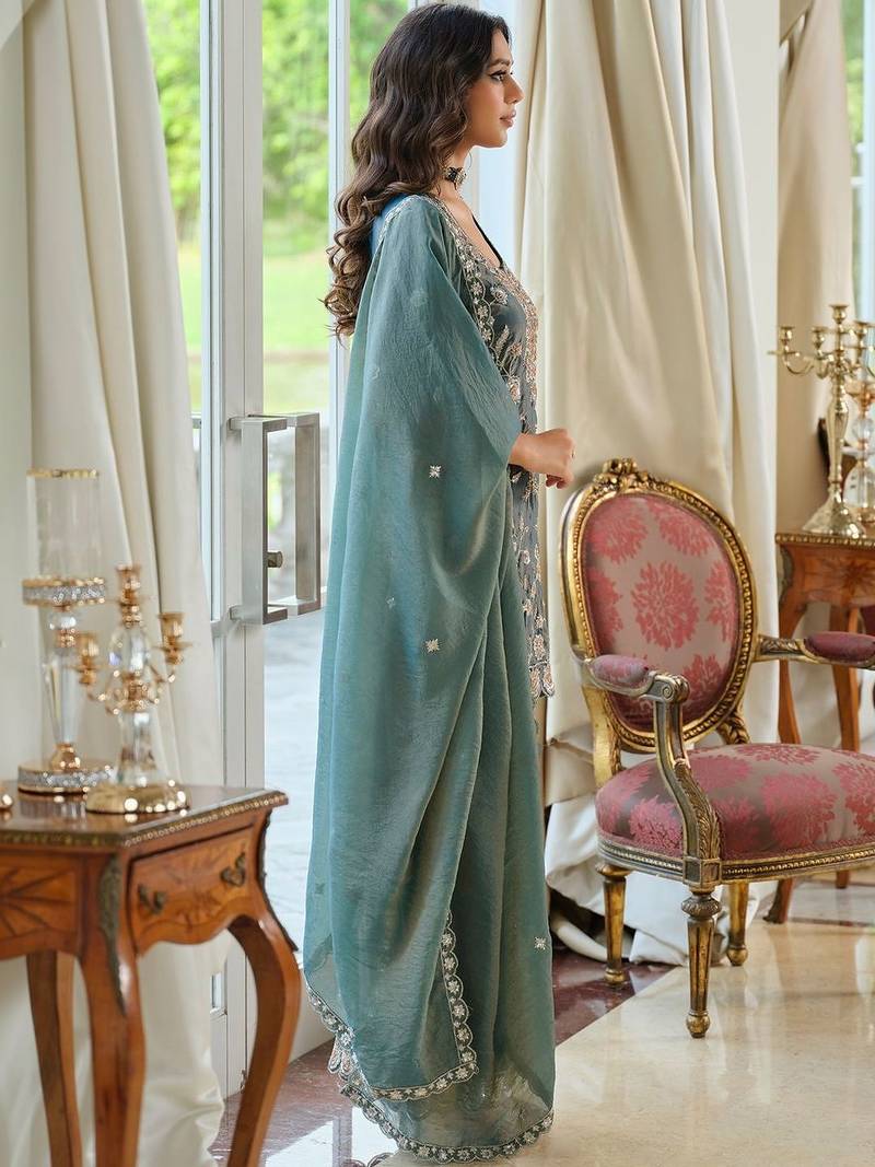 Women Floral Embroidered Regular Thread Work Kurta with Palazzos & With Dupatta