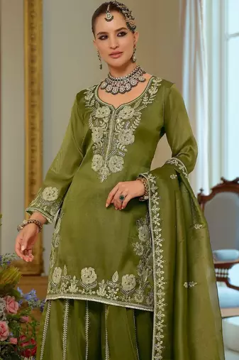 Women Ethnic Motifs Embroidered Regular Thread Work Kurta with Sharara & With Dupatta