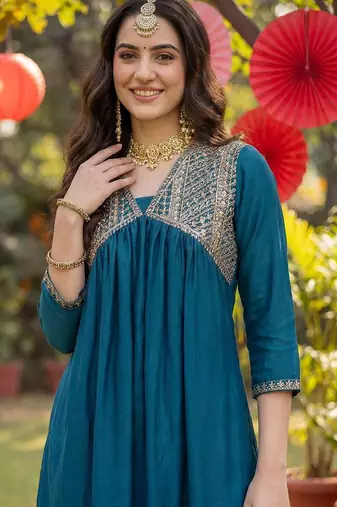 Women Ethnic Motifs Embroidered Empire Thread Work Kurta with Trousers & Dupatta