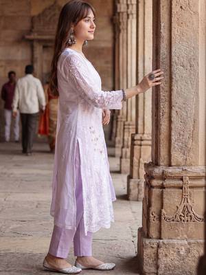 Women Ethnic Motifs Embroidered Regular Thread Work Kurta with Trousers & With Dupatta 3