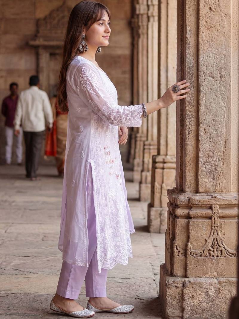 Women Ethnic Motifs Embroidered Regular Thread Work Kurta with Trousers & With Dupatta