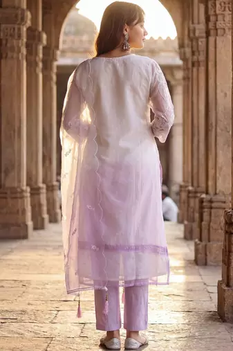 Women Ethnic Motifs Embroidered Regular Thread Work Kurta with Trousers & With Dupatta