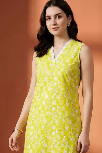 Women Floral Printed Regular Pure Cotton Kurta with Trousers