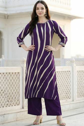 Women Printed Regular Thread Work Kurta with Palazzos