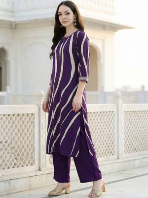 Women Printed Regular Thread Work Kurta with Palazzos 3