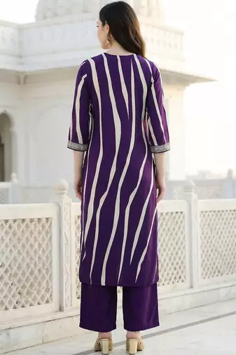 Women Printed Regular Thread Work Kurta with Palazzos