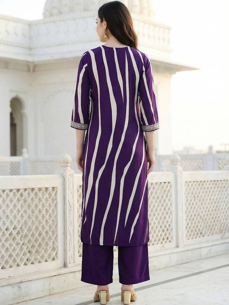 Women Printed Regular Thread Work Kurta with Palazzos
