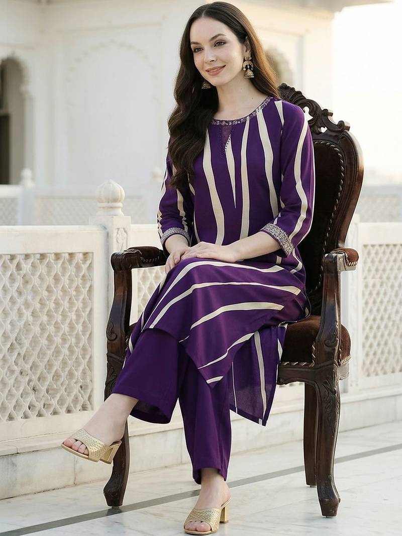 Women Printed Regular Thread Work Kurta with Palazzos