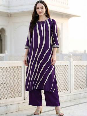 Women Printed Regular Thread Work Kurta with Palazzos 6