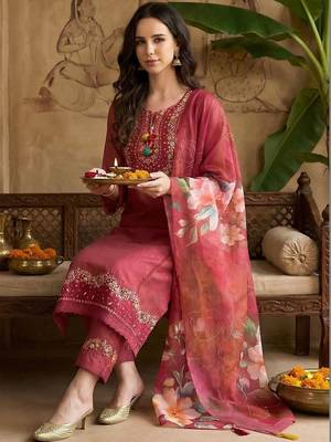 Women Floral Embroidered Regular Thread Work Kurta with Trousers & With Dupatta 5
