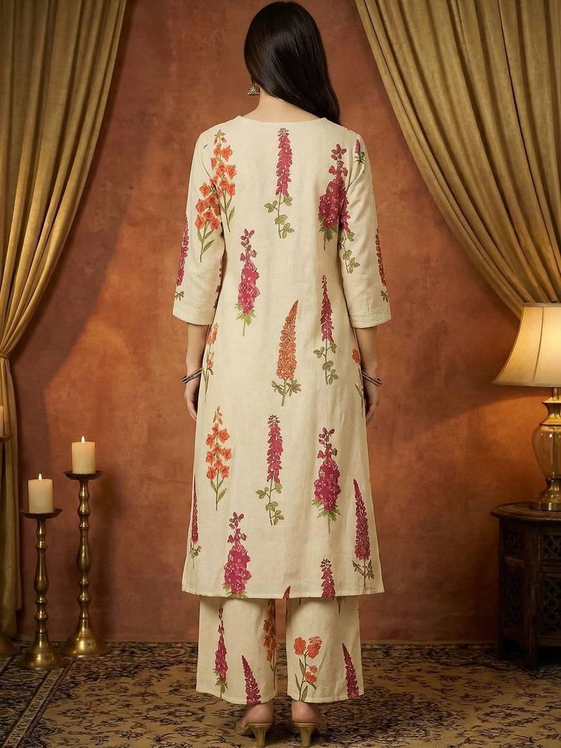 Women Floral Printed Regular Kurta with Trousers