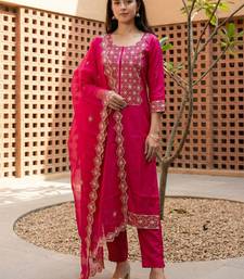 Women Ethnic Motifs Embroidered Regular Thread Work Kurta with Trousers & With Dupatta