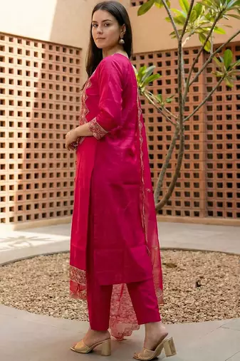 Women Ethnic Motifs Embroidered Regular Thread Work Kurta with Trousers & With Dupatta
