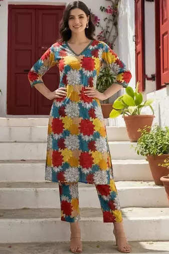 Women Floral Printed Regular Pure Cotton Kurta with Trousers