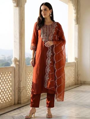 Women Ethnic Motifs Embroidered Regular Thread Work Liva Kurta with Trousers & With Dupatta 1