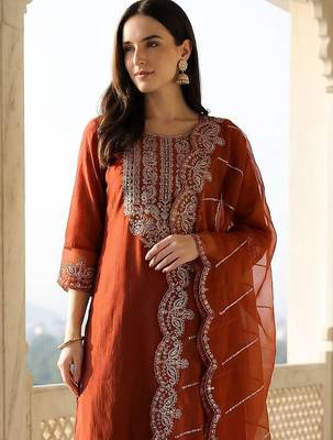 Women Ethnic Motifs Embroidered Regular Thread Work Liva Kurta with Trousers & With Dupatta 3