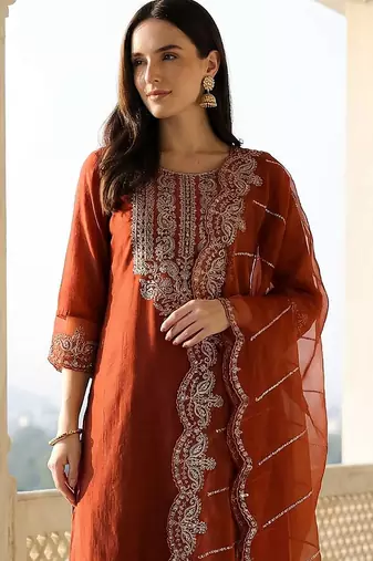 Women Ethnic Motifs Embroidered Regular Thread Work Liva Kurta with Trousers & With Dupatta