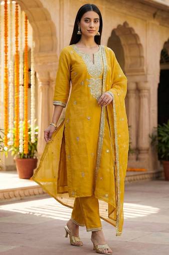 Women Ethnic Motifs Embroidered Regular Thread Work Kurta with Trousers & With Dupatta