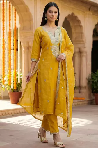 Women Ethnic Motifs Embroidered Regular Thread Work Kurta with Trousers & With Dupatta