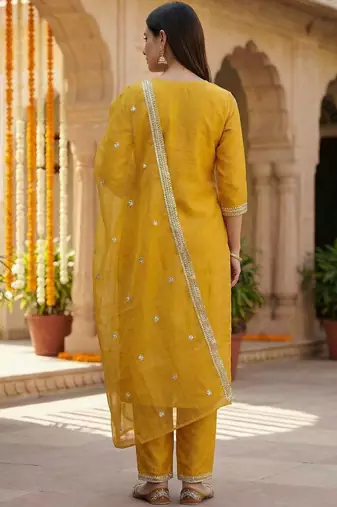 Women Ethnic Motifs Embroidered Regular Thread Work Kurta with Trousers & With Dupatta