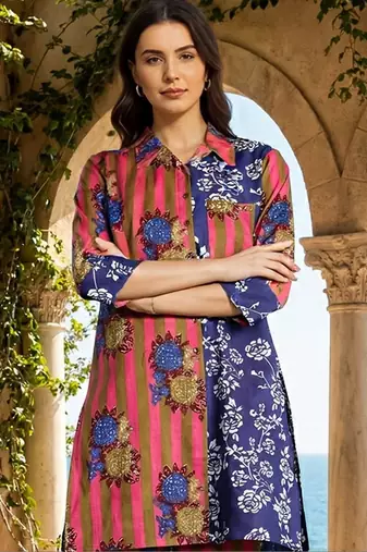 Women Floral Printed Regular Pure Cotton Kurti with Trousers