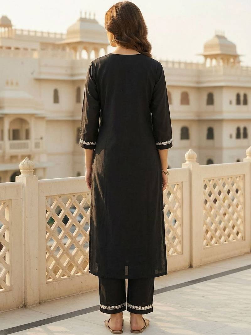 Women Ethnic Motifs Embroidered Regular Thread Work Pure Cotton Kurta with Trousers & With Dupatta