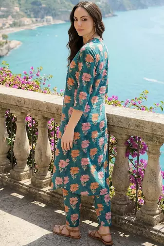 Women Floral Printed Regular Pure Cotton Kurta with Trousers