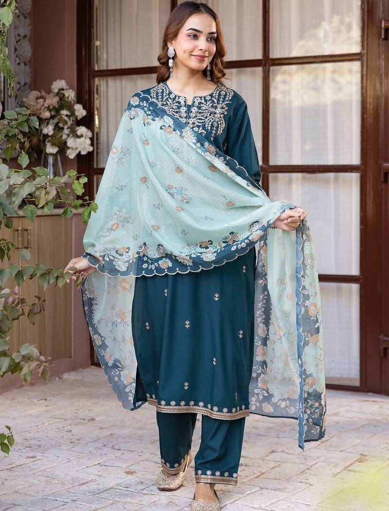 Women Ethnic Motifs Embroidered Regular Thread Work Kurta with Trousers & With Dupatta