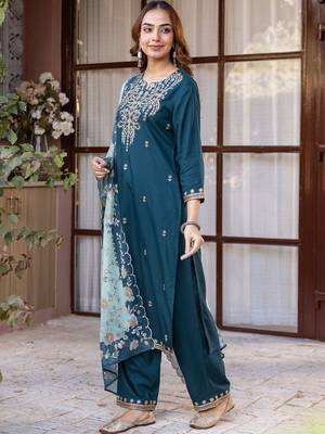 Women Ethnic Motifs Embroidered Regular Thread Work Kurta with Trousers & With Dupatta 6