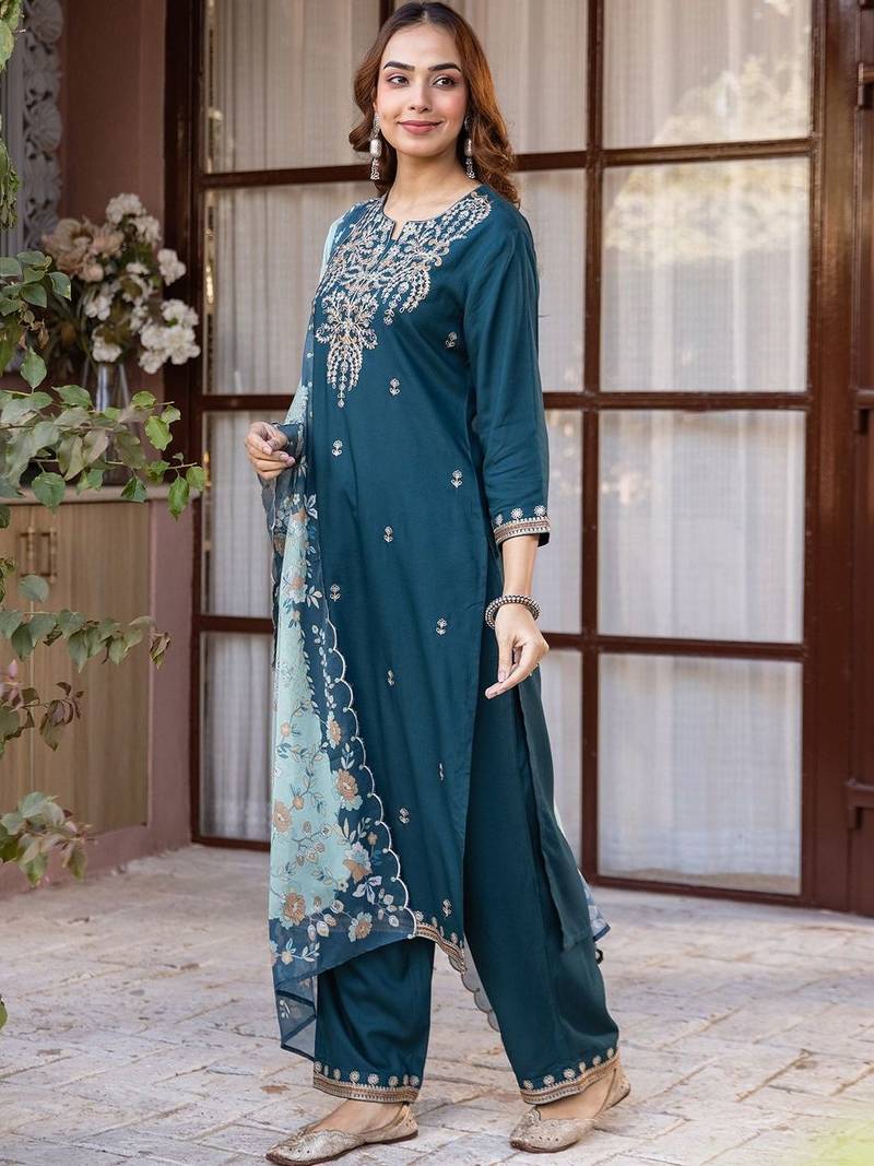 Women Ethnic Motifs Embroidered Regular Thread Work Kurta with Trousers & With Dupatta