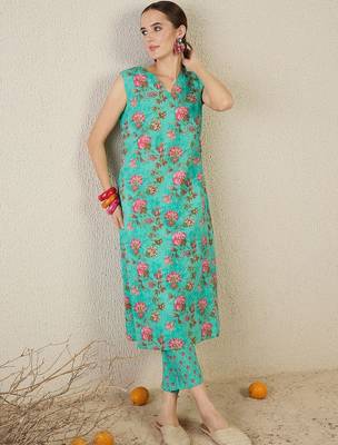Women Floral Printed Regular Pure Cotton Kurta with Trousers 1