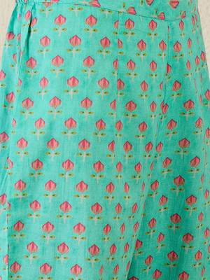 Women Floral Printed Regular Pure Cotton Kurta with Trousers 3