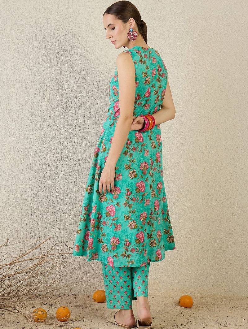 Women Floral Printed Regular Pure Cotton Kurta with Trousers
