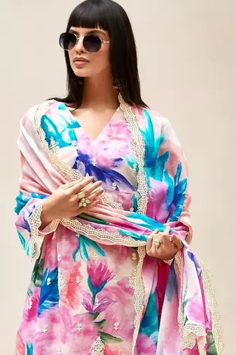Women Floral Printed Regular Thread Work Kurta with Trousers & With Dupatta