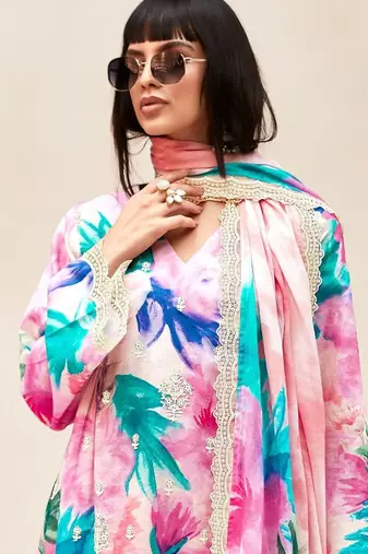 Women Floral Printed Regular Thread Work Kurta with Trousers & With Dupatta