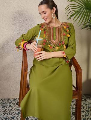 Women Ethnic Motifs Embroidered Regular Thread Work Pure Cotton Kurta with Trousers 2