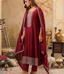 Women Ethnic Motifs Embroidered Regular Thread Work Kurta with Trousers & With Dupatta