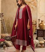 Women Ethnic Motifs Embroidered Regular Thread Work Kurta with Trousers & With Dupatta