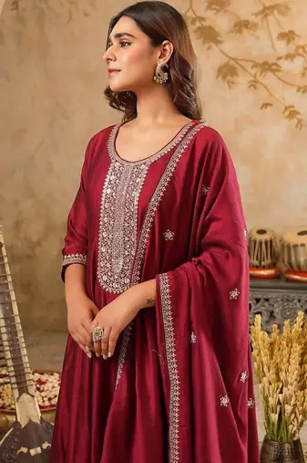 Women Ethnic Motifs Embroidered Regular Thread Work Kurta with Trousers & With Dupatta