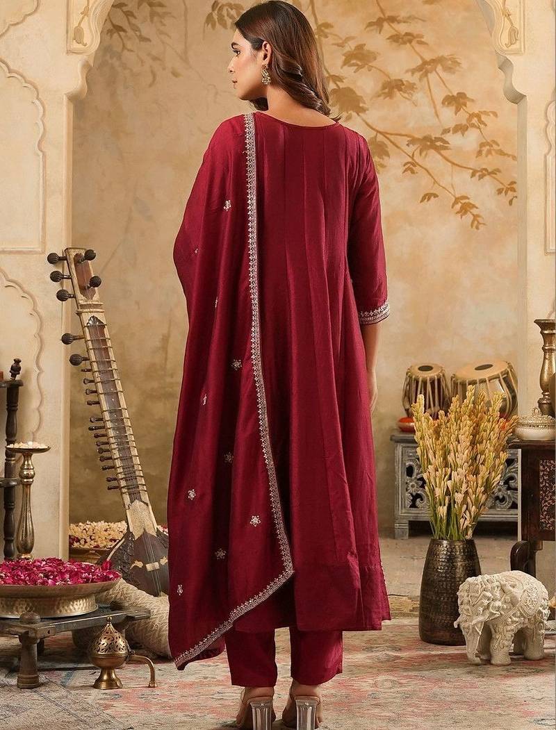 Women Ethnic Motifs Embroidered Regular Thread Work Kurta with Trousers & With Dupatta