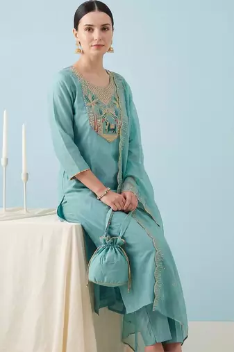 Women Ethnic Motifs Embroidered Regular Thread Work Kurta with Trousers & With Dupatta