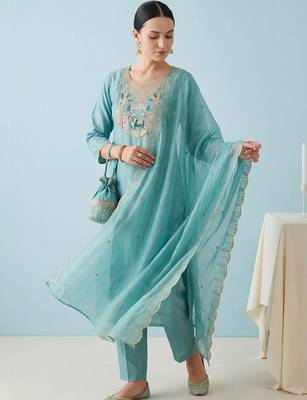 Women Ethnic Motifs Embroidered Regular Thread Work Kurta with Trousers & With Dupatta 6