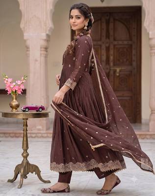 Deep brown pleated anarkali suit set with dupatta 3