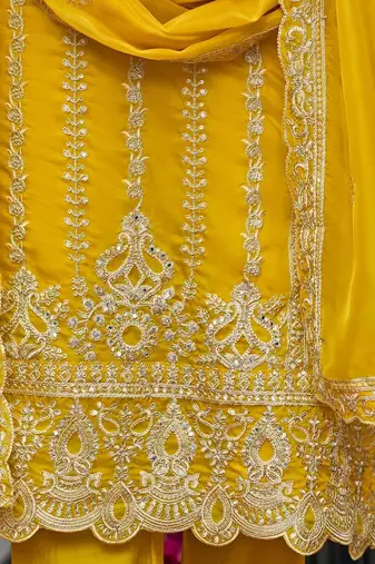 Ethnic Motifs Embroidered Regular Thread Work Kurta with Trousers & With Dupatta