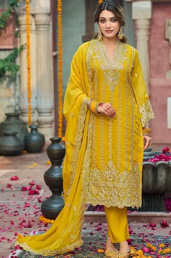 Ethnic Motifs Embroidered Regular Thread Work Kurta with Trousers & With Dupatta