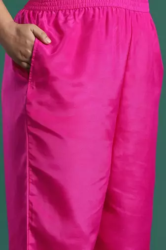 Women Regular Thread Work Kurta with Trousers & With Dupatta