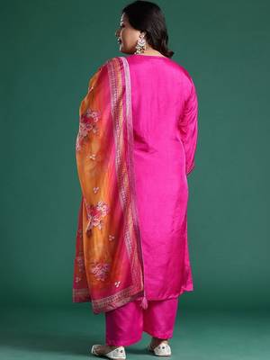 Women Regular Thread Work Kurta with Trousers & With Dupatta 7