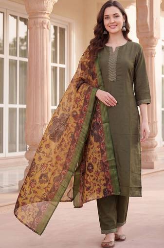 Women Ethnic Motifs Embroidered Regular Thread Work Kurta with Trousers & With Dupatta
